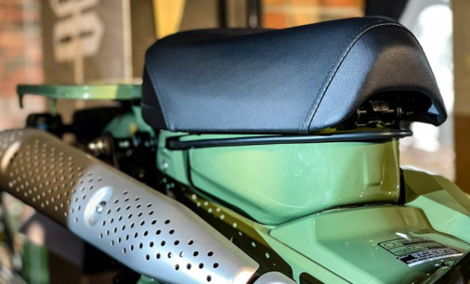 Honda CT125 màu Safari Green nhìn độc đáo