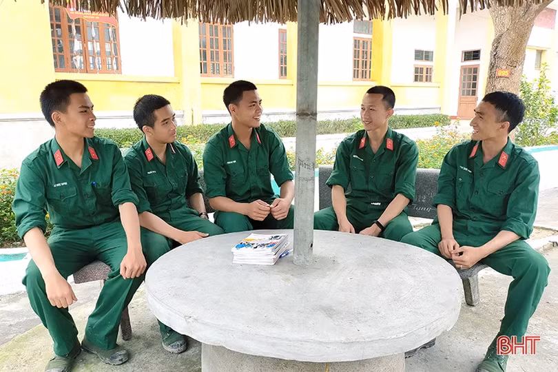 Những “hạt giống đỏ” trong huấn luyện chiến sĩ mới ở Hà Tĩnh