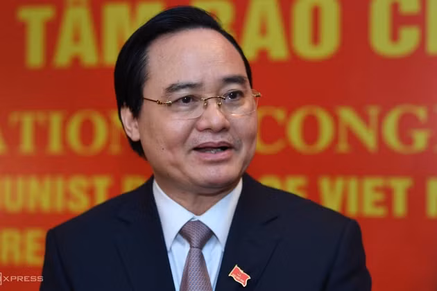 Trình miễn nhiệm Phó Thủ tướng Trịnh Đình Dũng và 12 thành viên Chính phủ