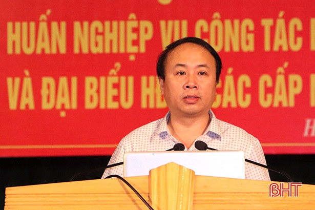 Trang bị nghiệp vụ cho thành viên các tổ bầu cử tại TX Hồng Lĩnh