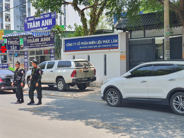 Vụ 2,7 triệu lít xăng giả: Khám xét thêm 9 địa điểm, bắt giam tổng giám đốc Công ty Phúc Lâm