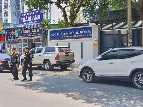 Vụ 2,7 triệu lít xăng giả: Khám xét thêm 9 địa điểm, bắt giam tổng giám đốc Công ty Phúc Lâm