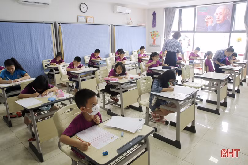 430 học sinh Hà Tĩnh tham gia thi toán quốc tế Kangaroo tại Trường Albert Einstein