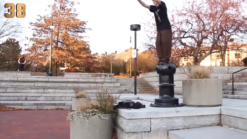 Nghịch dại nhận ngay cái kết tê tái, biết trách ai bây giờ?