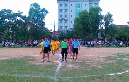 Thành phố Hà Tĩnh tổ chức giải bóng đá các CLB thanh niên tranh cúp Newforcus năm 2012 ảnh 3