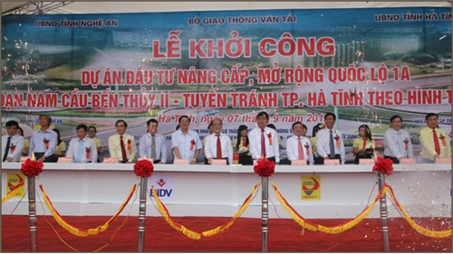 Lãnh đạo Trung ương và địa phương ấn nút khỏi công Dự án đầu tư nâng cấp, mở rộng Quốc lộ 1A đoạn Nam cầu Bến Thủy 2 - tuyến đường tránh thành phố Hà Tĩnh Lãnh đạo Trung ương và địa phương ấn nút khỏi công Dự án đầu tư nâng cấp, mở rộng Quốc lộ 1A đoạn Nam cầu Bến Thủy 2 - tuyến đường tránh thành phố Hà Tĩnh