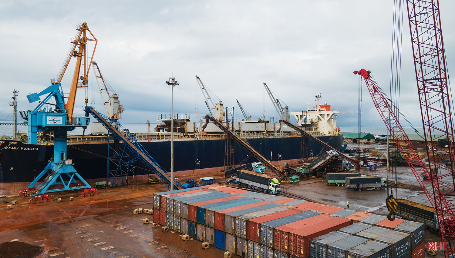 Những quyết sách tạo động lực để Hà Tĩnh bứt phá (bài 1): Cơ chế, chính sách rộng mở - sức bật cho các đô thị, khu kinh tế ảnh 20 Những quyết sách tạo động lực để Hà Tĩnh bứt phá (bài 1): Cơ chế, chính sách rộng mở - sức bật cho các đô thị, khu kinh tế