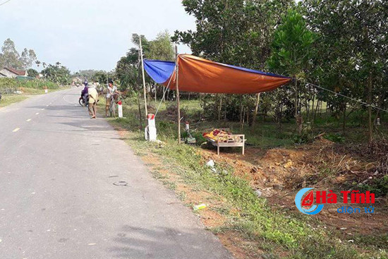 phat hien thi the nguoi dan ong ben le quoc lo 15a