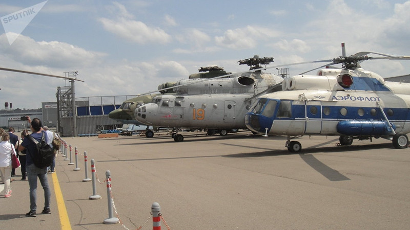 photo ben trong mot nha may san xuat may bay truc thang cua nga