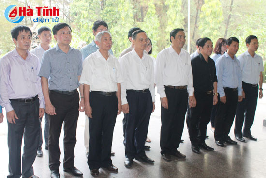 pho ban to chuc trung uong dang huong tang qua tai dong loc