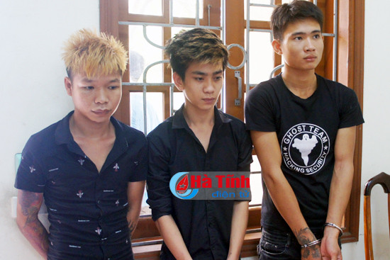 3 trai lang xam tro toc vang chuyen dot nhap nha dan trom tai san