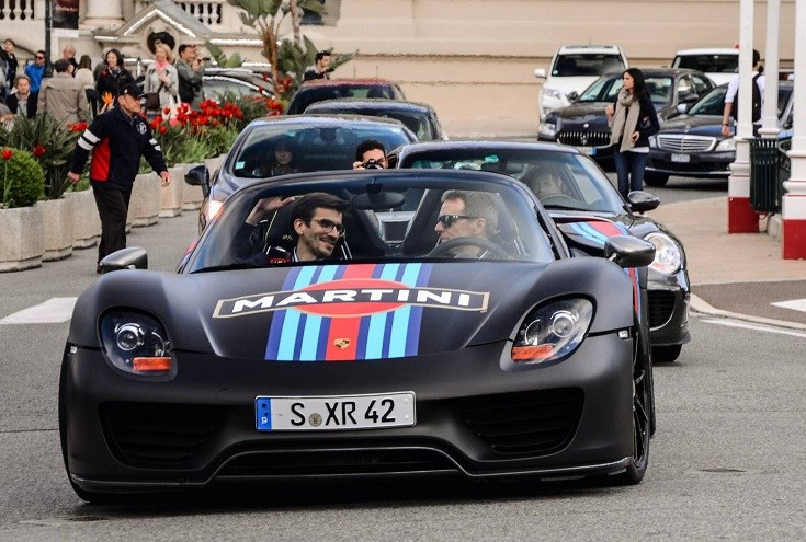 choang vang cuoc song sieu giau o quoc gia 1 3 dan la trieu phu