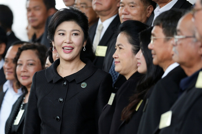 ba yingluck doi mat 10 nam tu giam tai phien toa cuoi cung