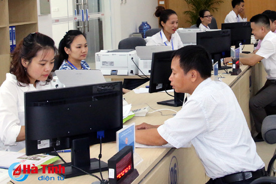 trung tam hanh chinh cong ha tinh tiep nhan 511 ho so thu tuc cua cong dan