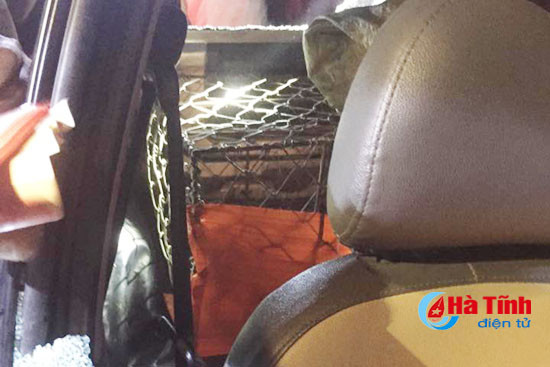 bat duoc doi tuong dung xe 4 cho di trom cho