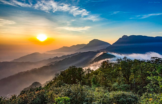 bien may tren dinh mau son