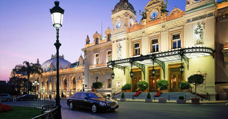 choang vang cuoc song sieu giau o quoc gia 1 3 dan la trieu phu