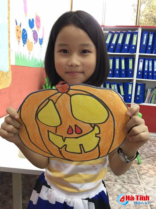 gioi tre tp ha tinh hao huc chao don halloween