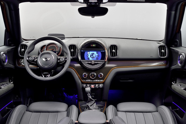 Mini Countryman 2017 trình làng thiết kế mới và kích thước tăng ảnh 7 mini countryman 2017 trinh lang thiet ke moi va kich thuoc tang