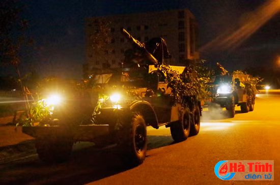 dien tap chi huy mot ben hai cap tren ban do va thuc dia