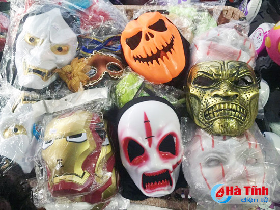 gioi tre tp ha tinh hao huc chao don halloween