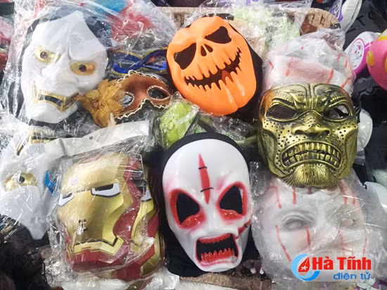 gioi tre tp ha tinh hao huc chao don halloween