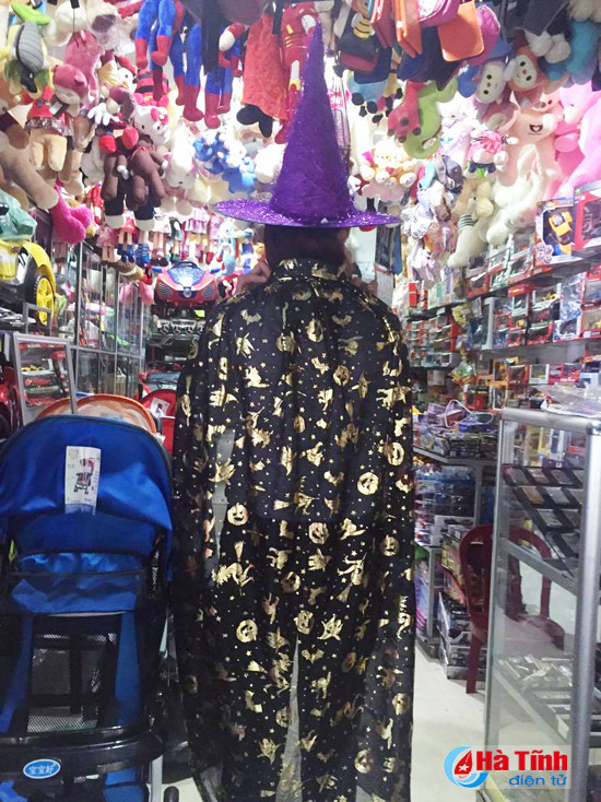 gioi tre tp ha tinh hao huc chao don halloween