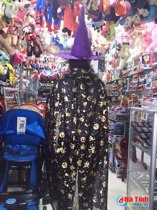 gioi tre tp ha tinh hao huc chao don halloween