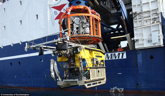 phat hien nghia dia hon 40 tau dam duoi day bien den