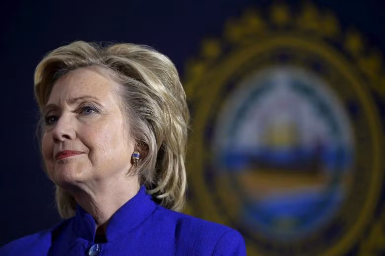 the gioi noi bat trong tuan fbi mo lai cuoc dieu tra vu be boi email cua ba clinton
