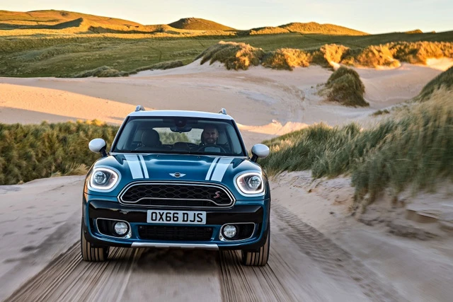 Mini Countryman 2017 trình làng thiết kế mới và kích thước tăng ảnh 2 mini countryman 2017 trinh lang thiet ke moi va kich thuoc tang