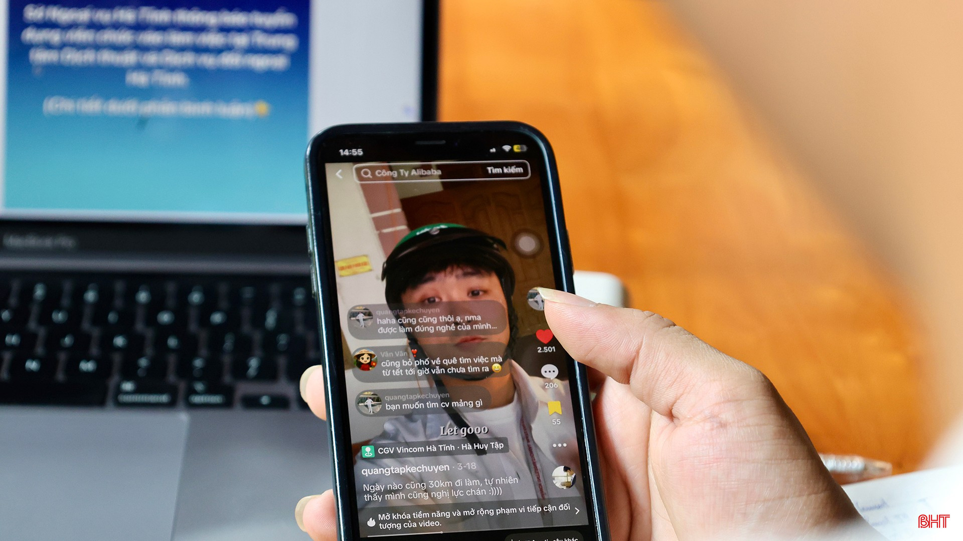 Bên cạnh công việc chuyên môn, tôi còn dành thời gian phát triển kênh TikTok cá nhân mang tên “Quang tập kể chuyện”. Đây như một cuốn “nhật ký số” ghi lại những trải nghiệm chân thực nhất về cuộc sống và công việc của một Gen Z làm truyền thông tại Hà Tĩnh.