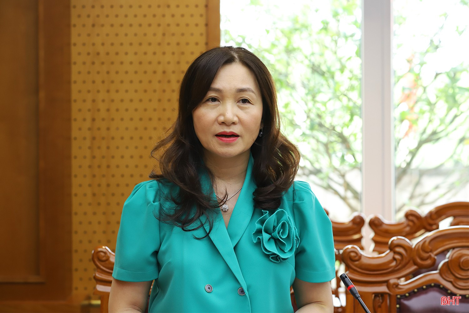 Phó Bí thư chuyên trách Đảng ủy các cơ quan Đảng tỉnh Nguyễn Thị Mai Thủy thông qua dự thảo các văn bản, các nội dung xin ý kiến Ban Chấp hành Đảng bộ các cơ quan Đảng tỉnh. bqbht_br_ban-chap-hanh-dang-bo-cac-co-quan-tinh-3.jpg