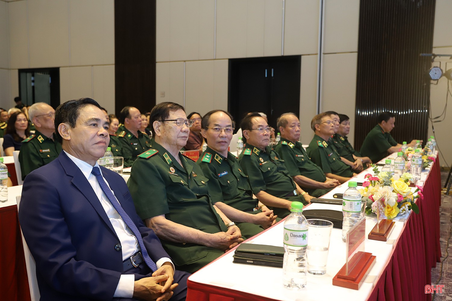 Phó Bí thư Tỉnh ủy, Chủ tịch UBND tỉnh Võ Trọng Hải... bqbht_br_bo-doi-bien-phong-01a.jpg