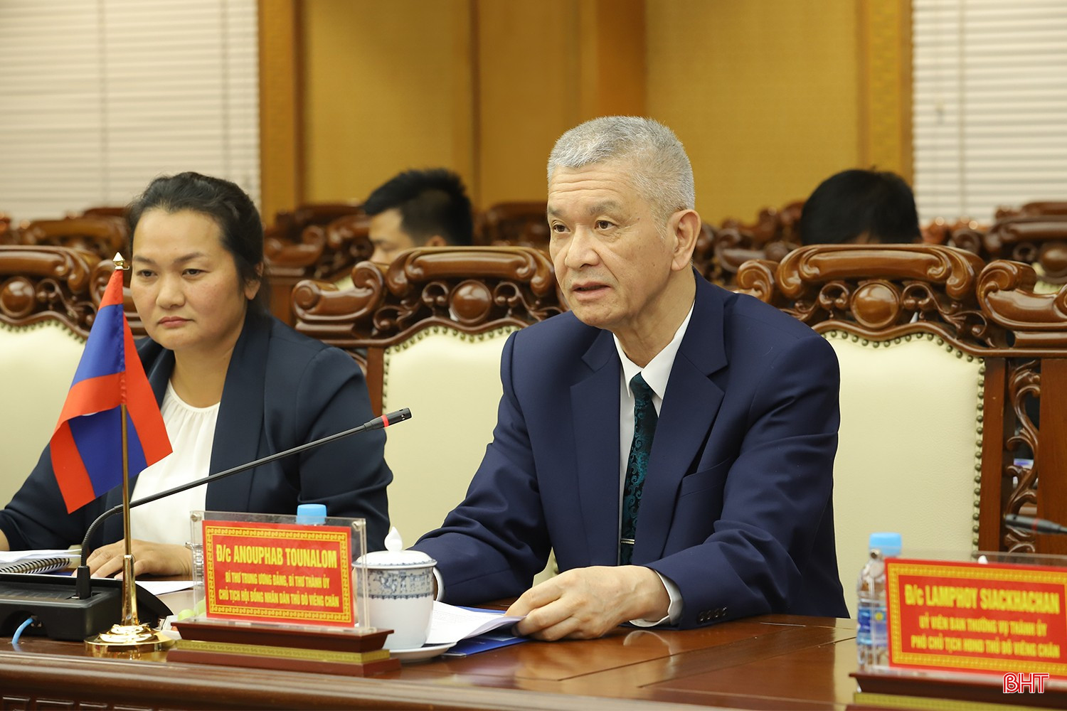 Bí thư Thành ủy, Chủ tịch HĐND Thủ đô Viêng Chăn Anouphap Tounalom phát biểu tại cuộc hội đàm. bqbht_br_hoi-dam-ha-tinh-vieng-chan-4b.jpg