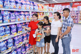 Thương mại - dịch vụ ghi dấu ấn tăng trưởng tích cực