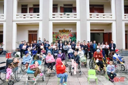 Tuổi trẻ chung tay mang Tết ấm đến các hoàn cảnh khó khăn