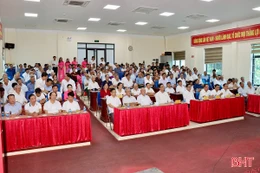 Đức Thọ gặp mặt cán bộ lãnh đạo cốt cán nghỉ hưu qua các thời kỳ