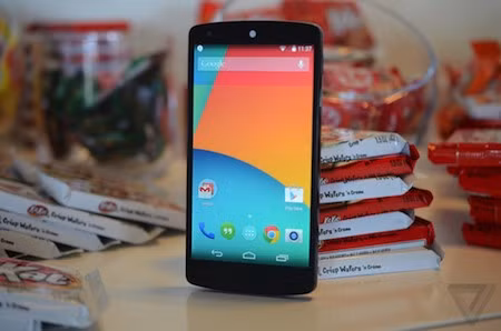 Với mật độ điểm ảnh 445ppi, Nexus 5 là một sự nâng cấp đáng kể từ thế hệ Nexus 4 (320ppi). Với mật độ điểm ảnh 445ppi, Nexus 5 là một sự nâng cấp đáng kể từ thế hệ Nexus 4 (320ppi).