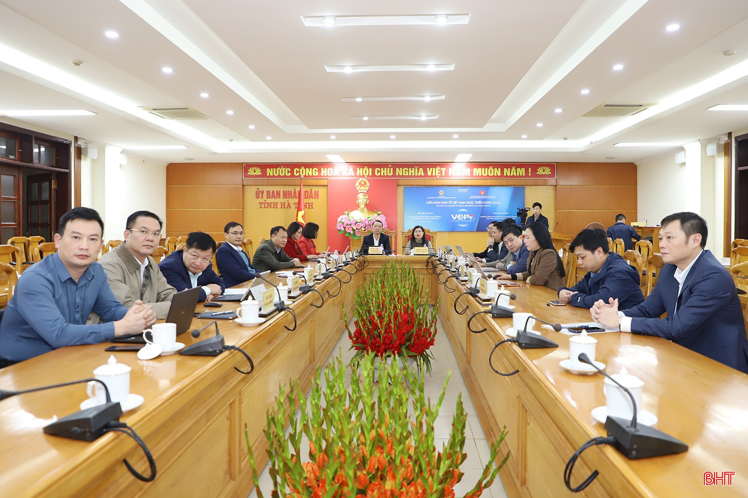 Toàn cảnh điểm cầu Hà Tĩnh.