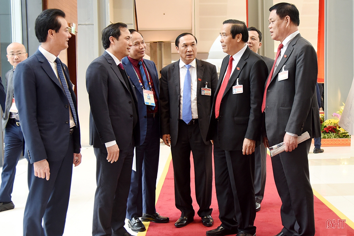 Đoàn đại biểu Hà Tĩnh tại Đại hội XIII của Đảng
