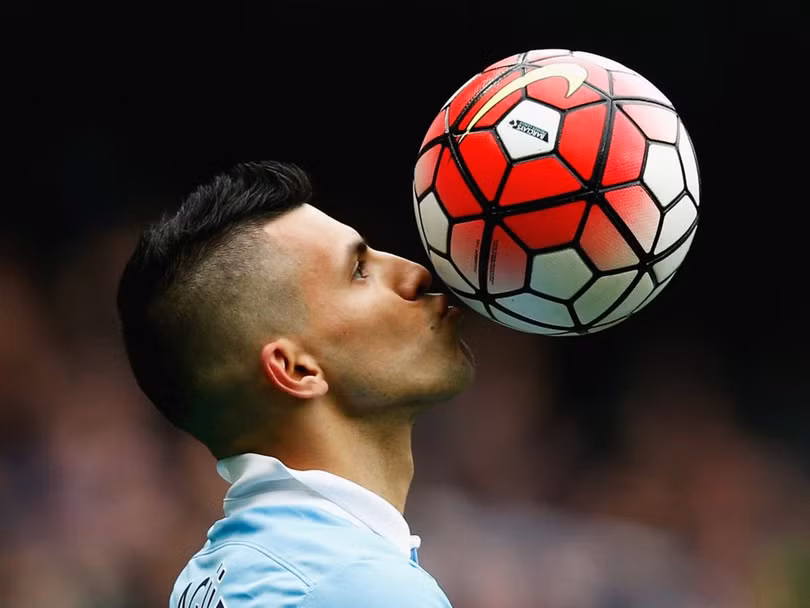 man utd hai nam lien tiep la clb bong da kiem nhieu tien nhat the gioi