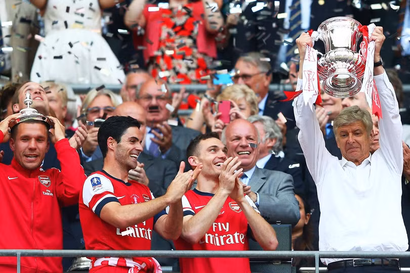 10 dieu dang nho trong 22 nam wenger dan dat arsenal