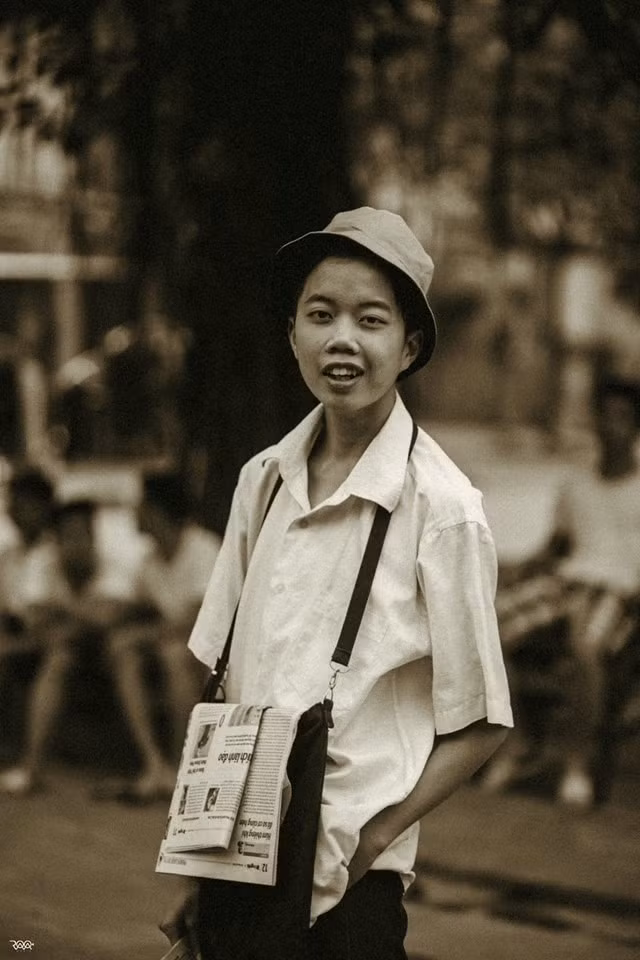 dan chuyen su tai hien cac thoi ky vang son cua dan toc qua anh ky yeu