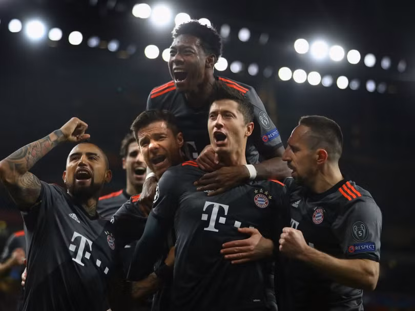 man utd hai nam lien tiep la clb bong da kiem nhieu tien nhat the gioi