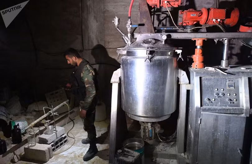 ben trong mot phong thi nghiem hoa hoc vua bi phat hien o douma syria