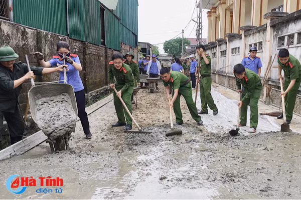 dvtn cung nguoi dan thach dong lam duong be tong lien thon