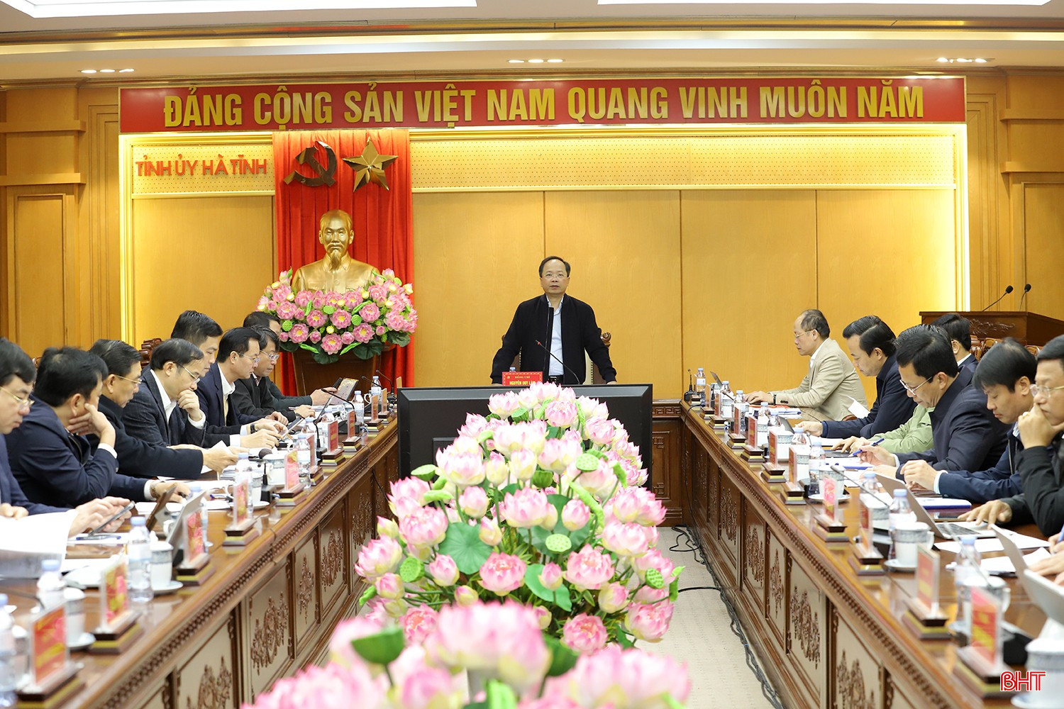 bqbht_br_hop-ban-thuong-vu-tinh-uy-01.jpg