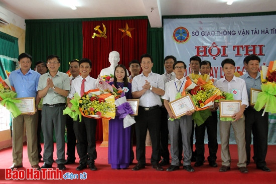 Tổ chức thành công hội thi giáo viên dạy lái xe giỏi năm 2015 ảnh 1