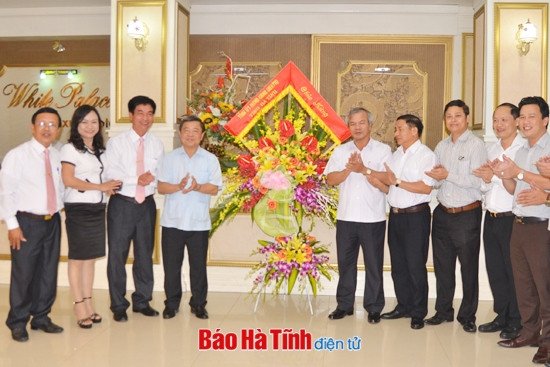 Lãnh đạo tỉnh chúc mừng Ngày truyền thống công tác Tôn giáo ảnh 1 Lãnh đạo tỉnh chúc mừng Ngày truyền thống công tác Tôn giáo ảnh 1